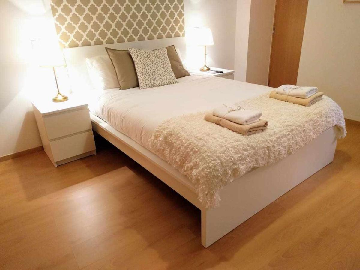 Quarto Triplo Superior com Casa de Banho Partilhada e Sofá-cama