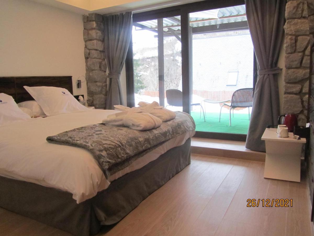 Standard Double Room,1175001047:JPEG