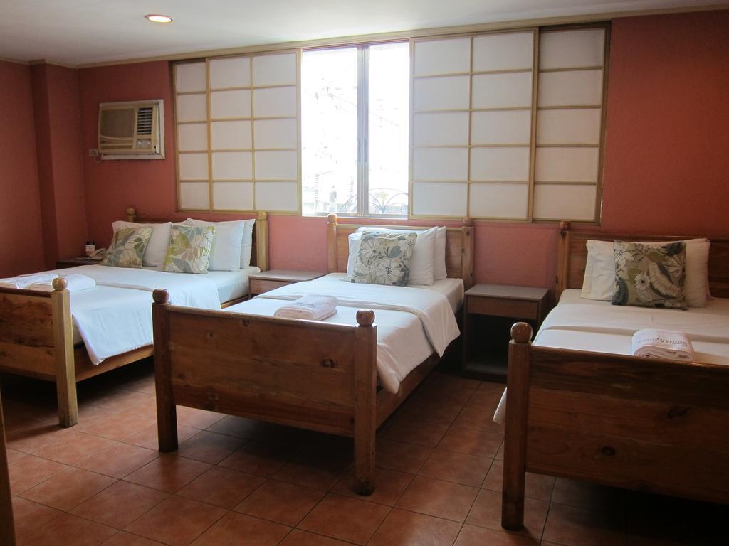 Family Room (4 Adults)