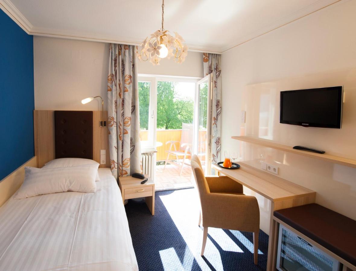 Single Room with Balcony,218357681:JPEG