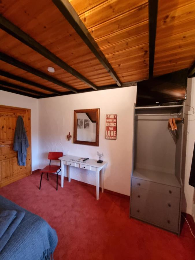 Doppelzimmer mit eigenem externen Bad
