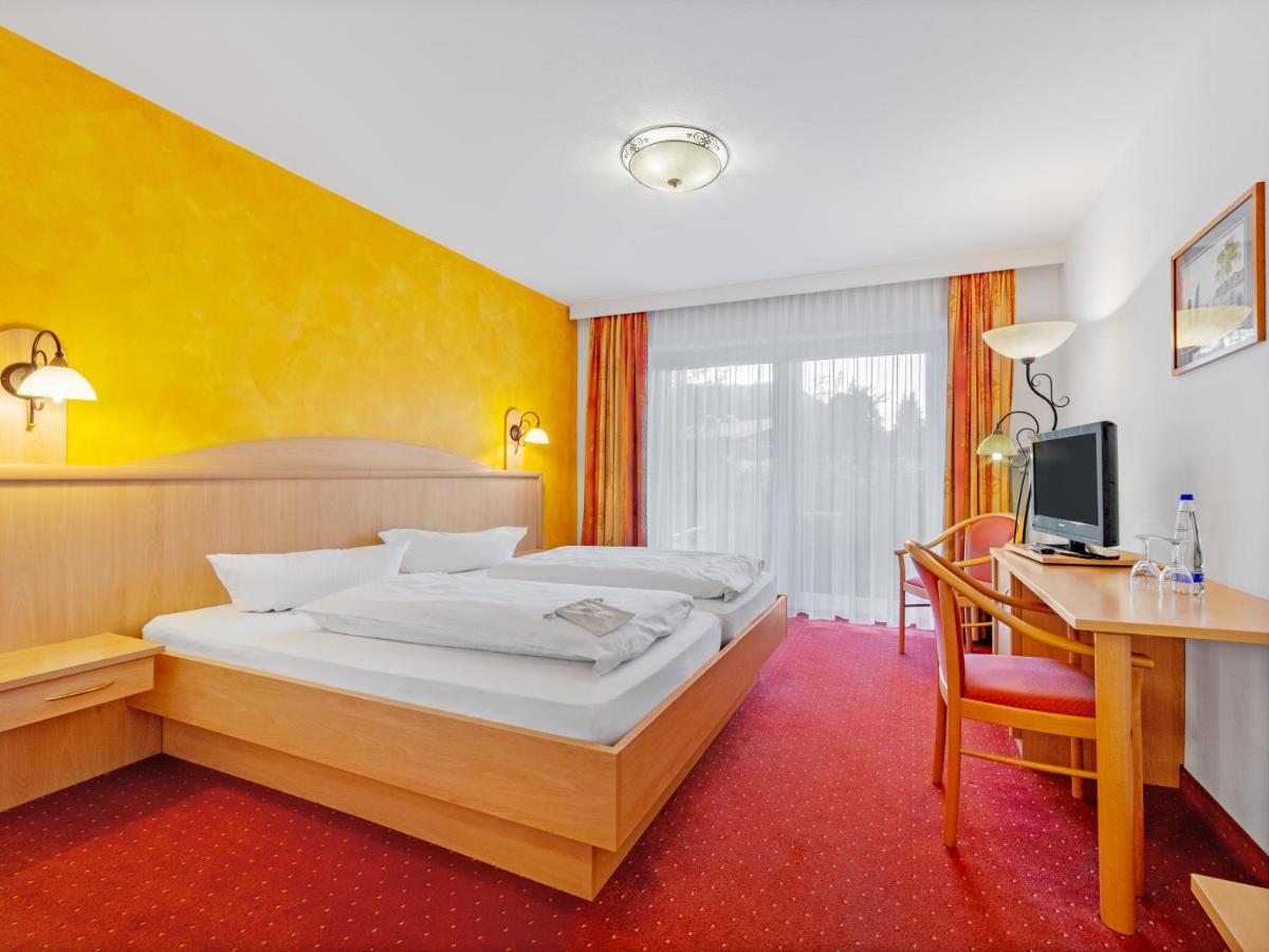 Doppelzimmer mit Balkon
