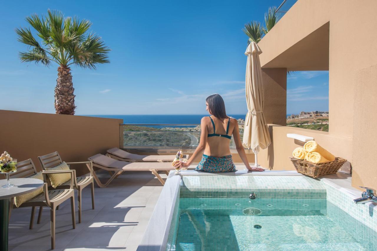 Family Suite Sea View Outdoor Hot Tub,1273270639:JPEG
