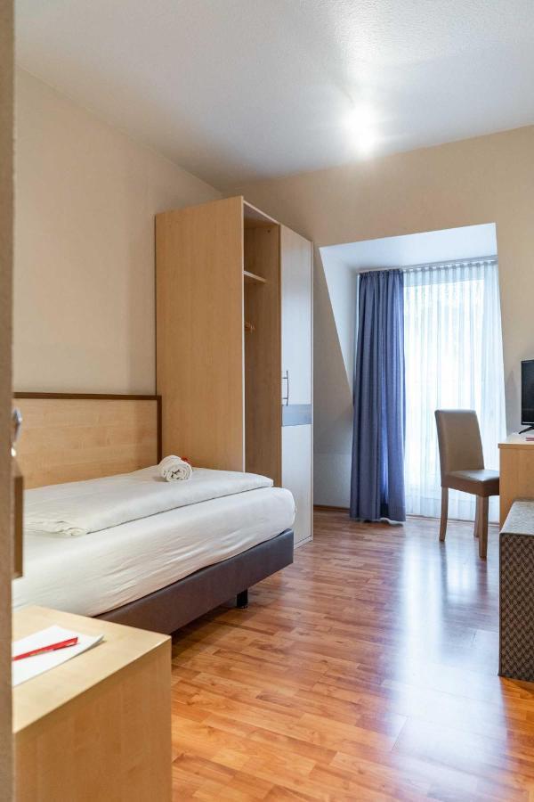 Budget Single Room,1185132550:JPEG