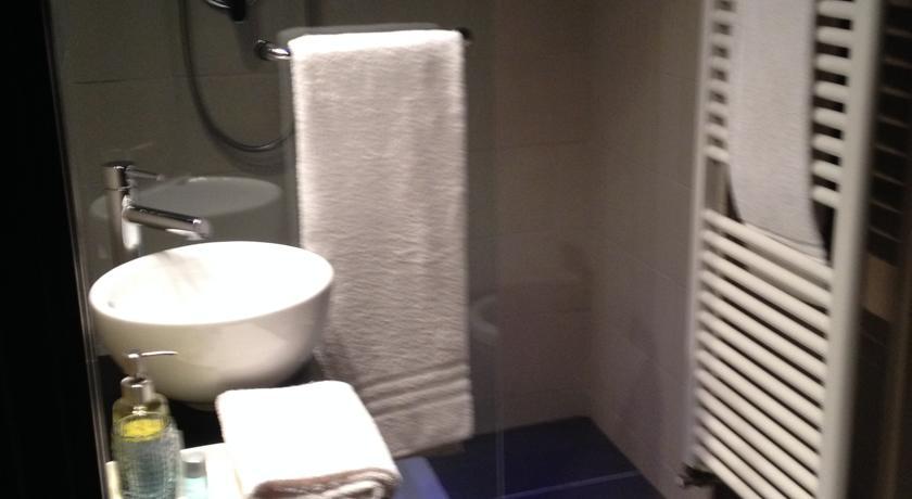 Single Room,1580176135:JPEG