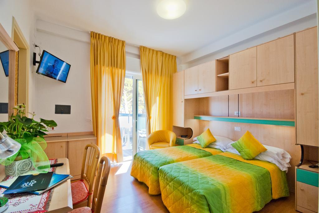 Double or Twin Room,917184775:JPEG