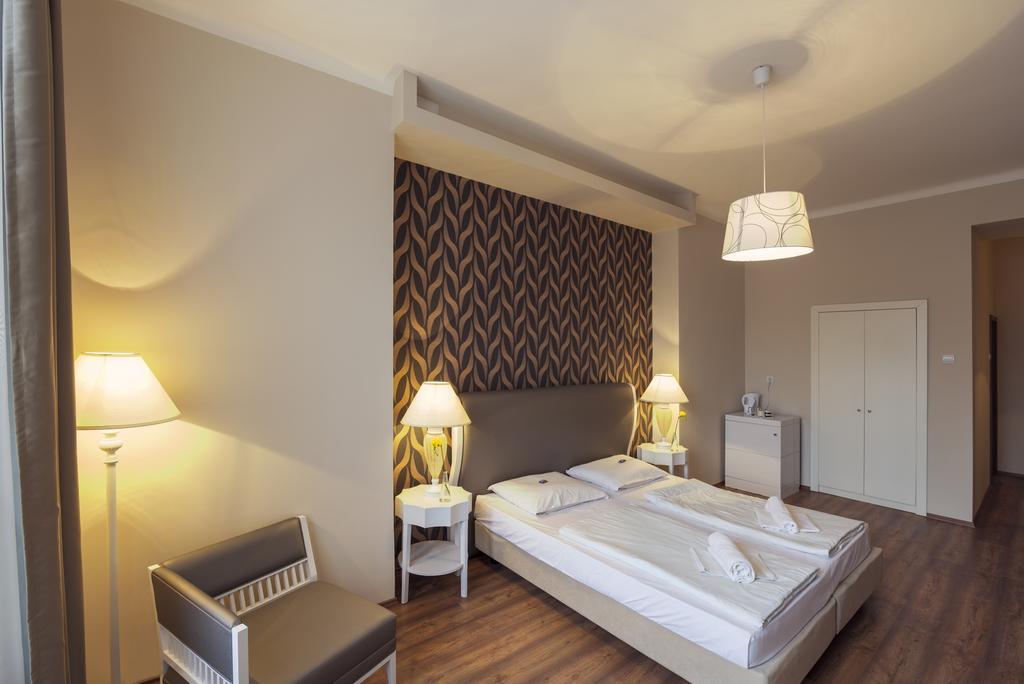 Chambre Double avec Balcon et Kitchenette