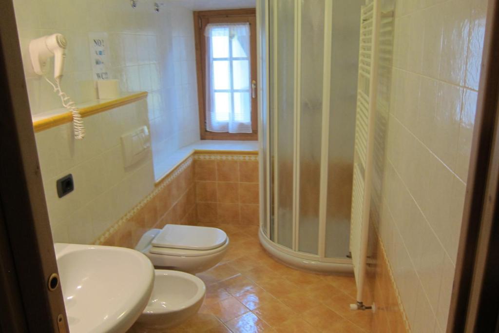 Two-Bedroom Apartment (4-6 Adults),10776322:JPEG