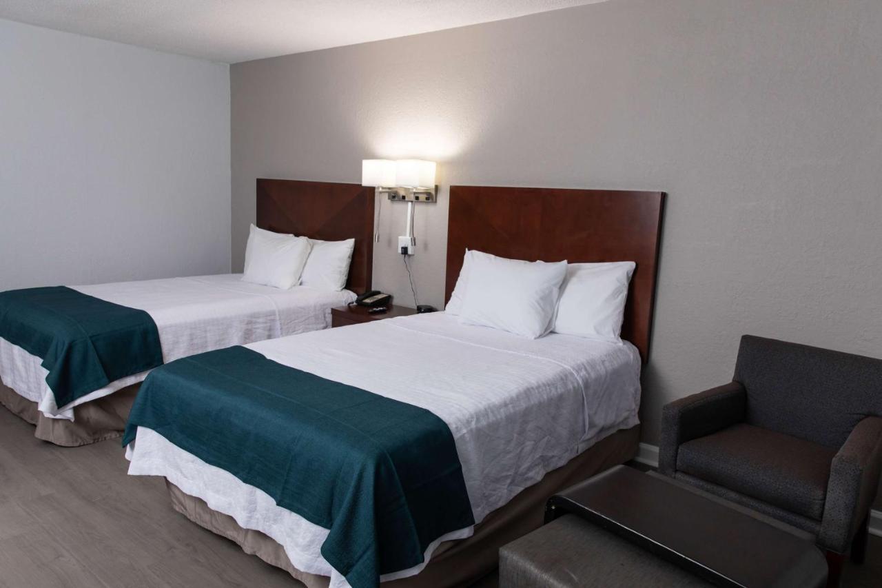 Deluxe Quadruple Room - Non-Smoking