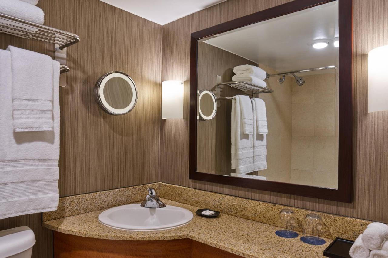 Corner Queen Suite, Non-Smoking