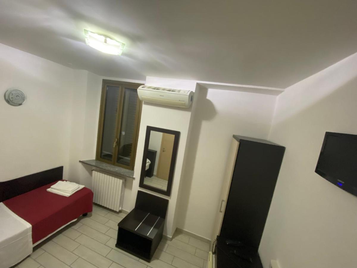 Single Room,1196066860:JPEG