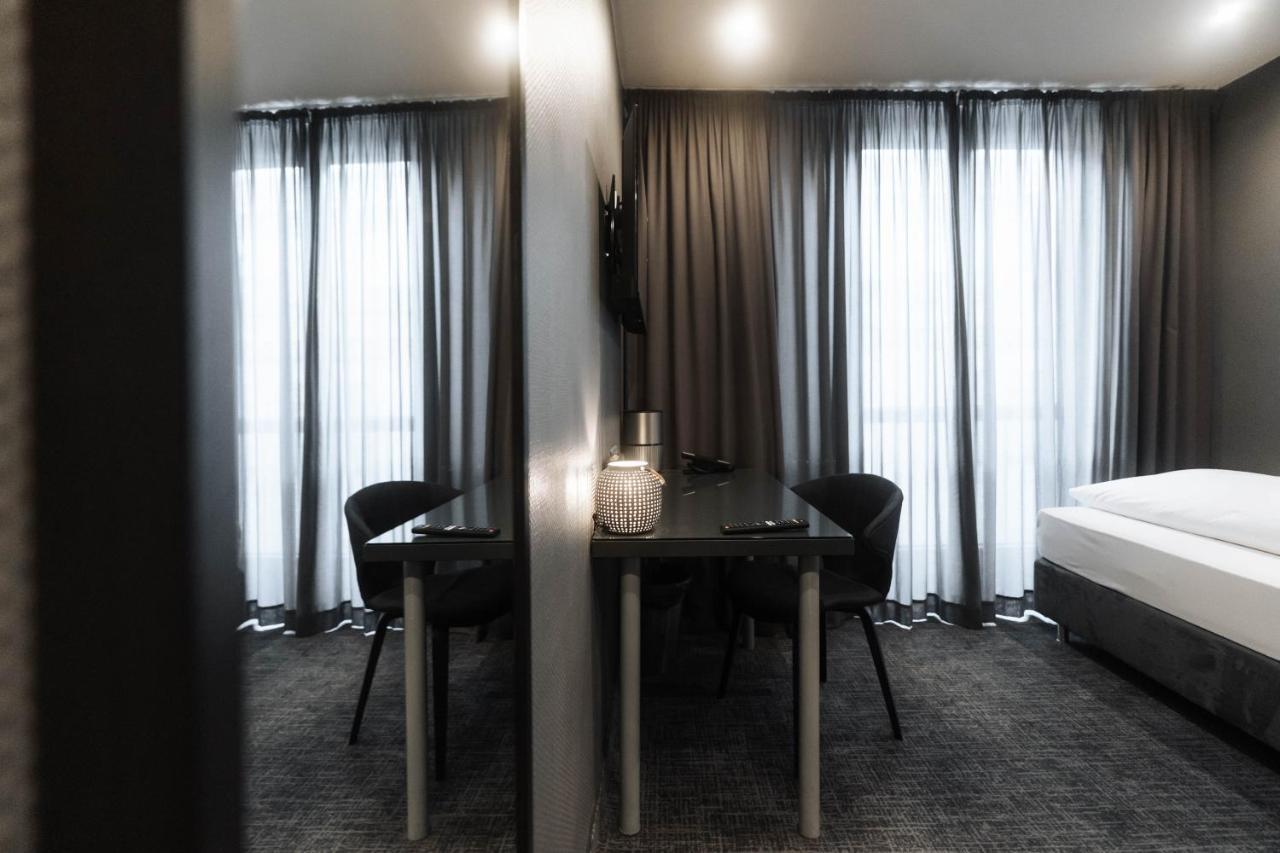 Single Room,1247547682:JPEG