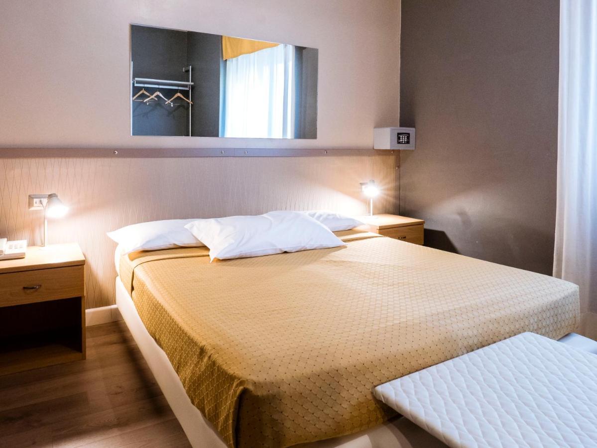 Double or Twin Room,449617668:JPEG