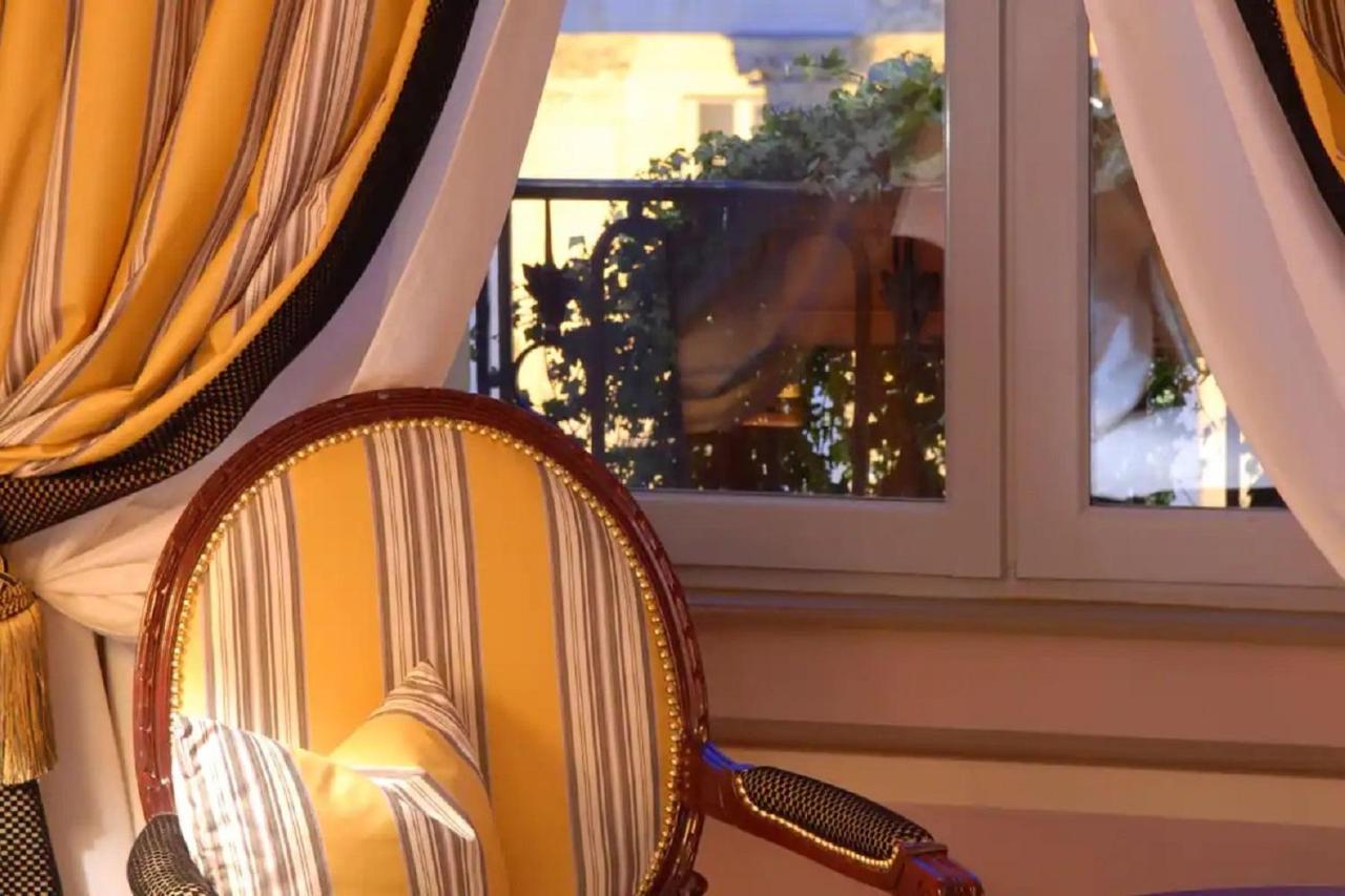 Premium King Room with Opera View
