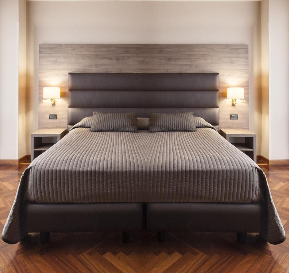 Classic Double or Twin Room with Spa Access,762647629:JPEG