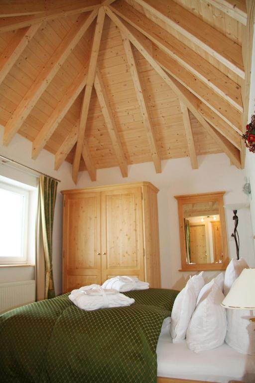 Standard Double Room,12021528:JPEG