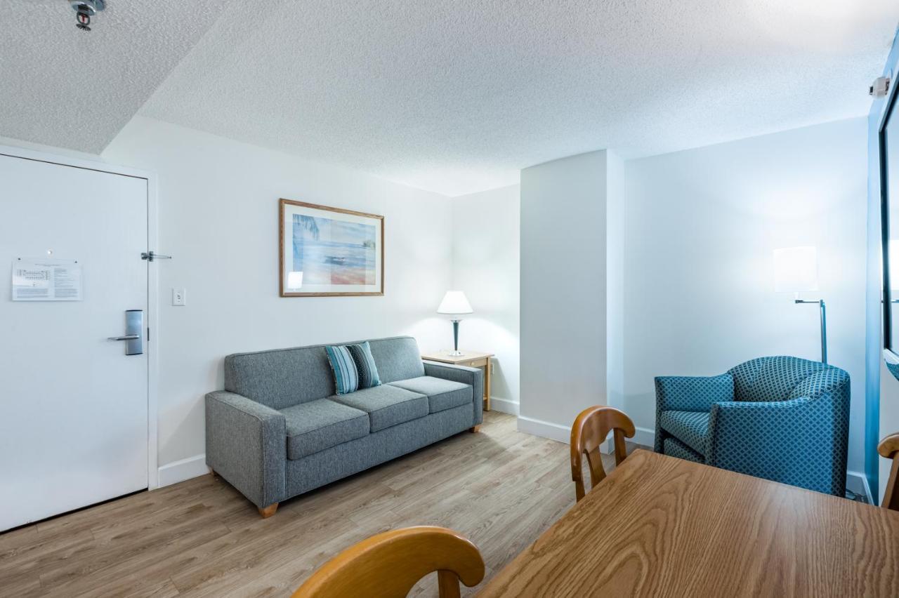 Deluxe King Suite