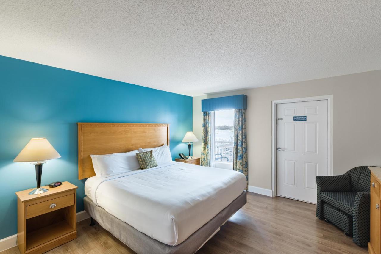 Deluxe King Suite