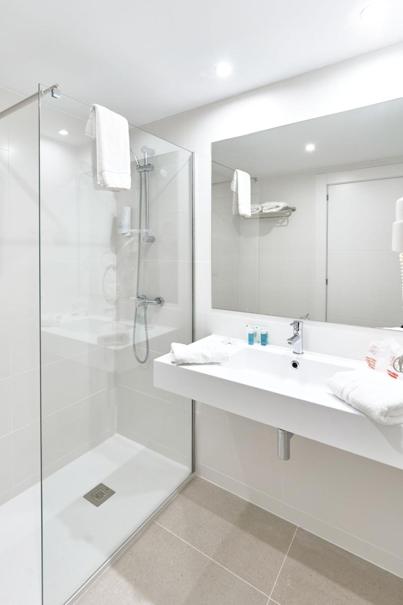 Premium Twin Room with Sea View - Spa Access Included,1580144959:JPEG