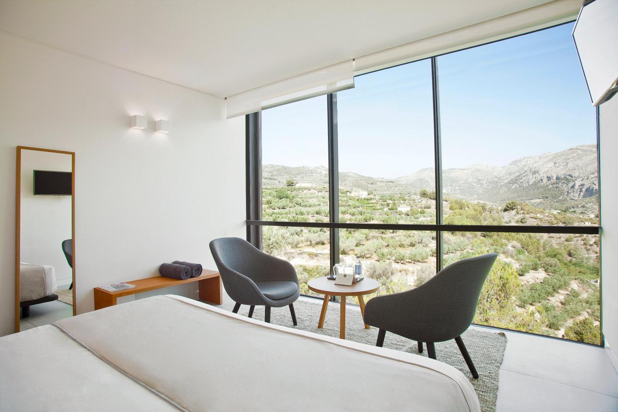 Double Room Mountain View,1742937134:JPEG