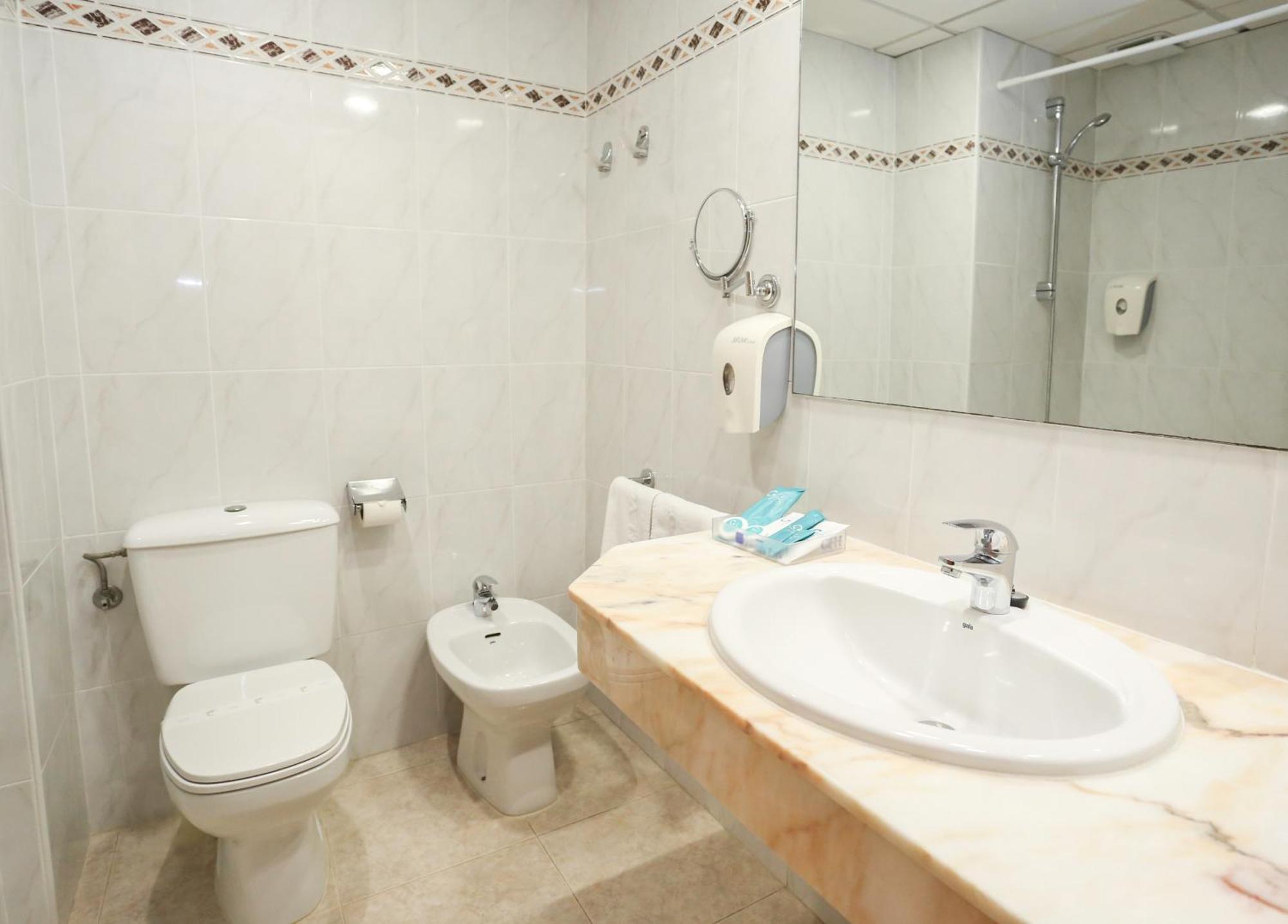 Habitación Triple Estándar (3 adultos)