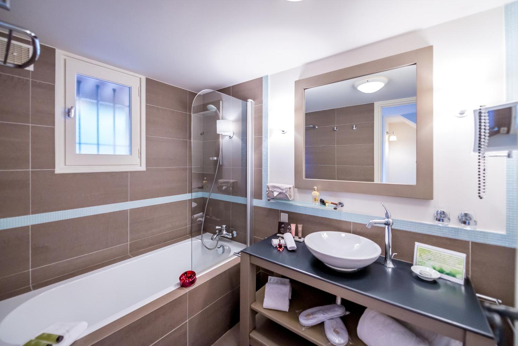 Chambre Familiale en Duplex - Accès au Spa
