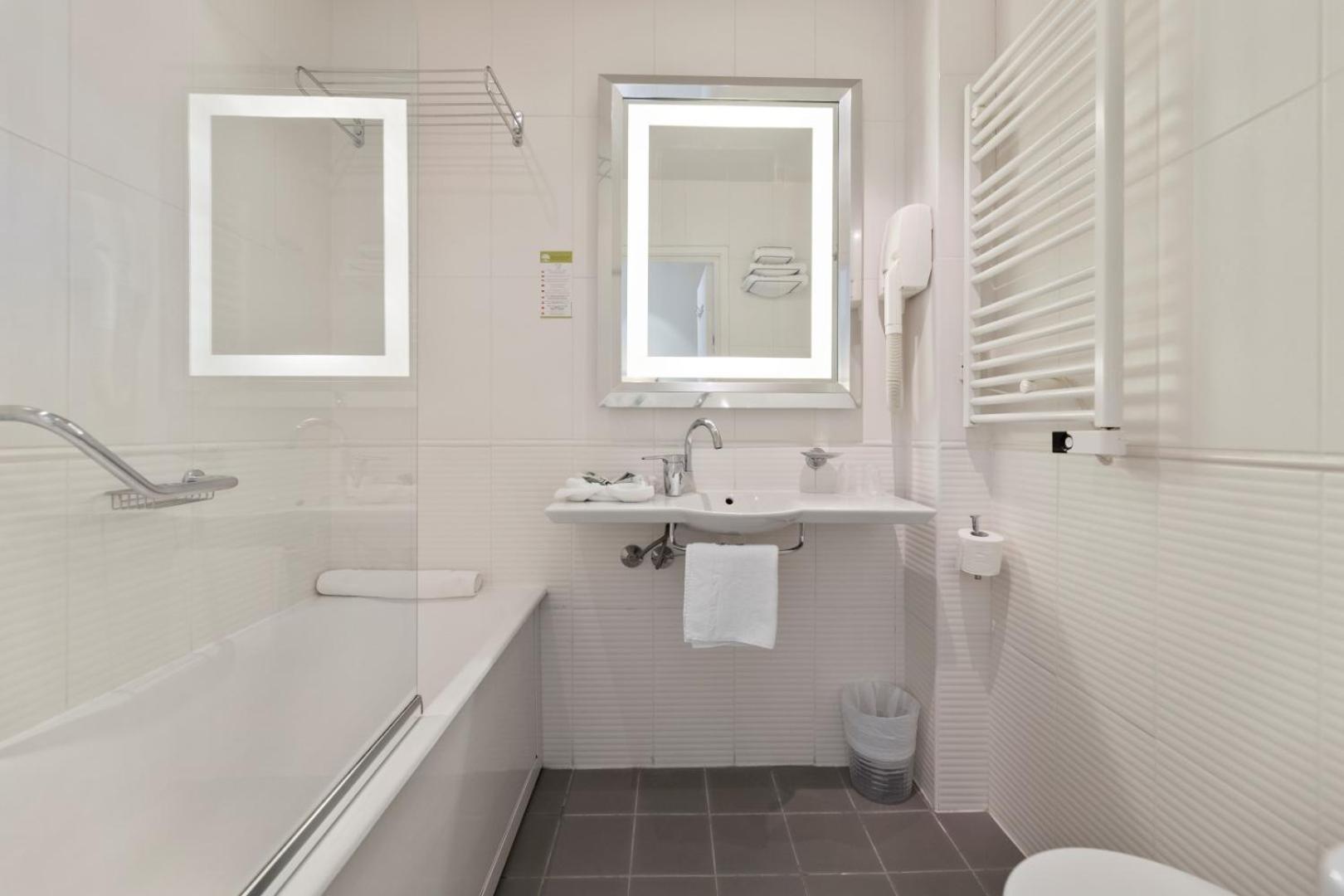 Twin Room,1208617276:JPEG