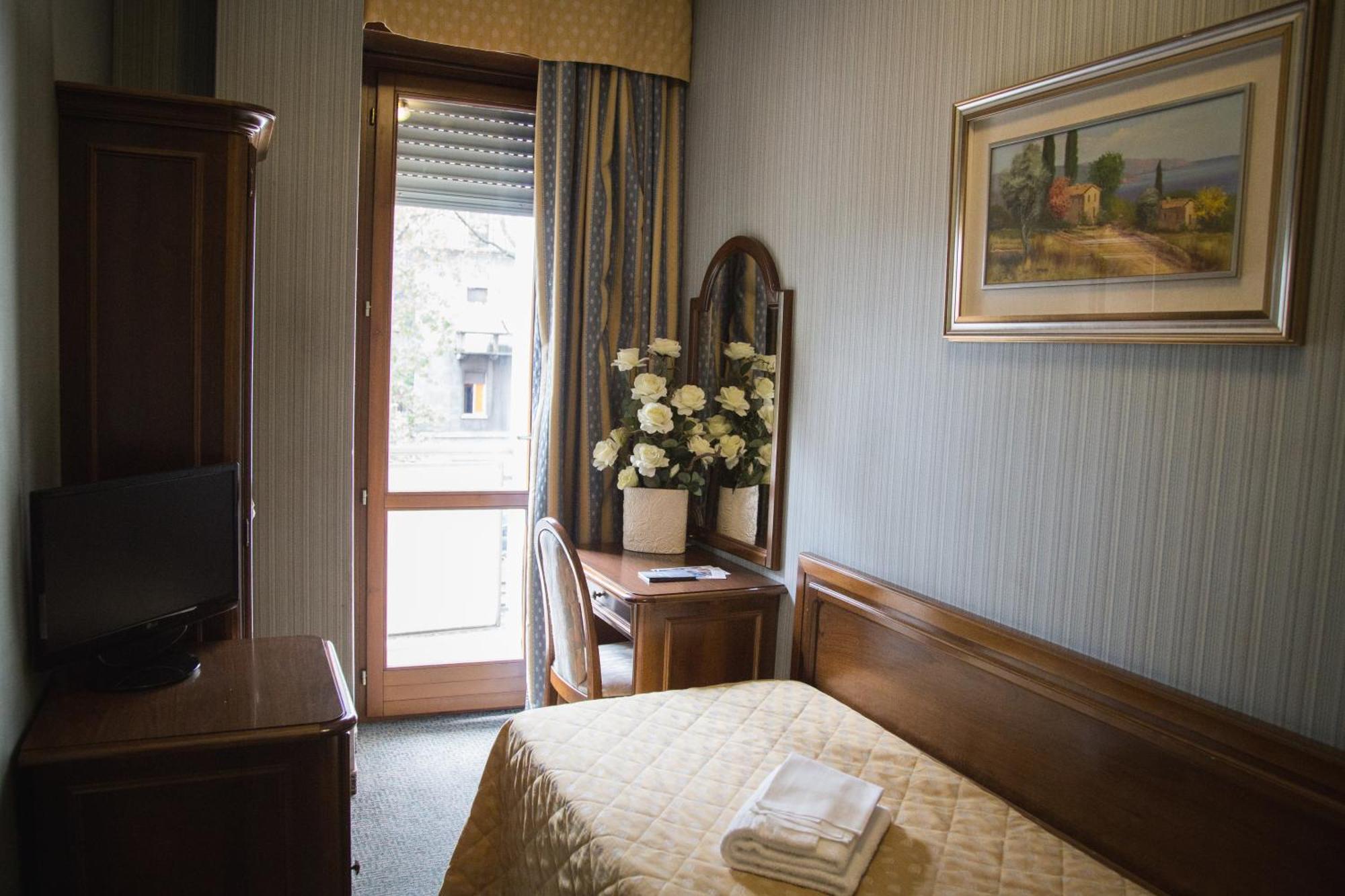 Single Room,1709687065:JPEG