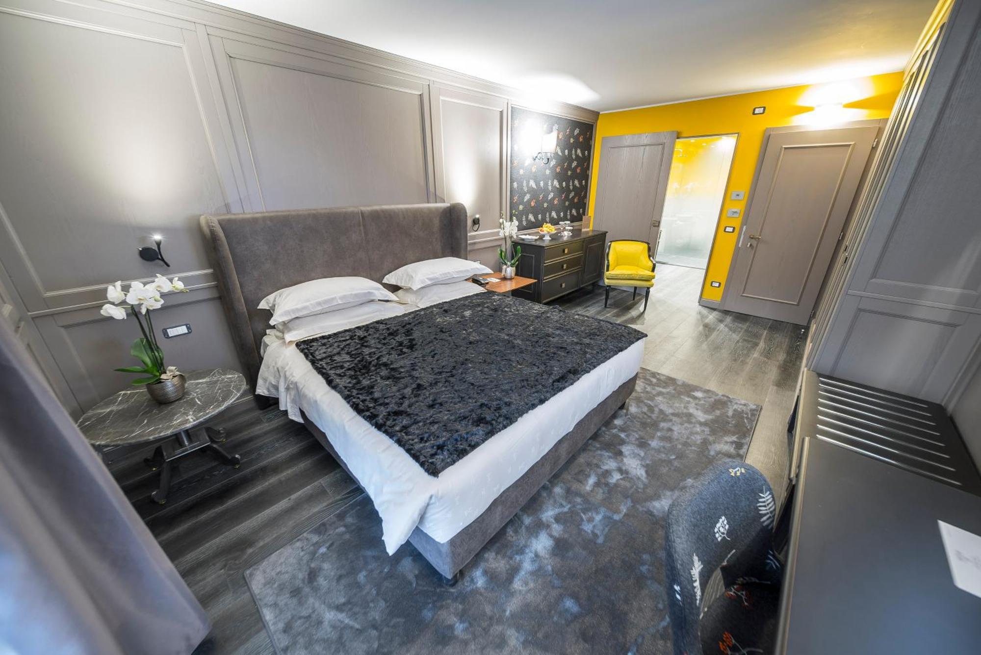 Prestige Double Room,1357404647:JPEG