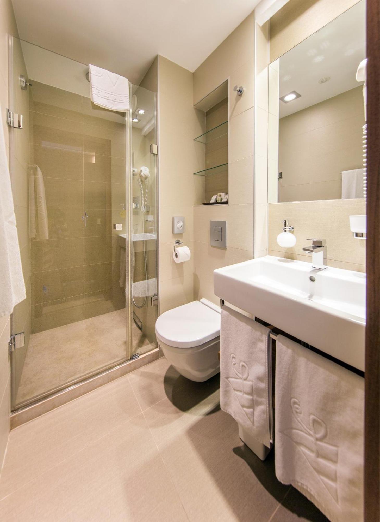 Quarto Duplo com Vista do Rio e Cama Extra