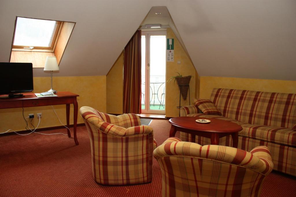 Chambre Familiale (2 Adultes + 1 Enfant)