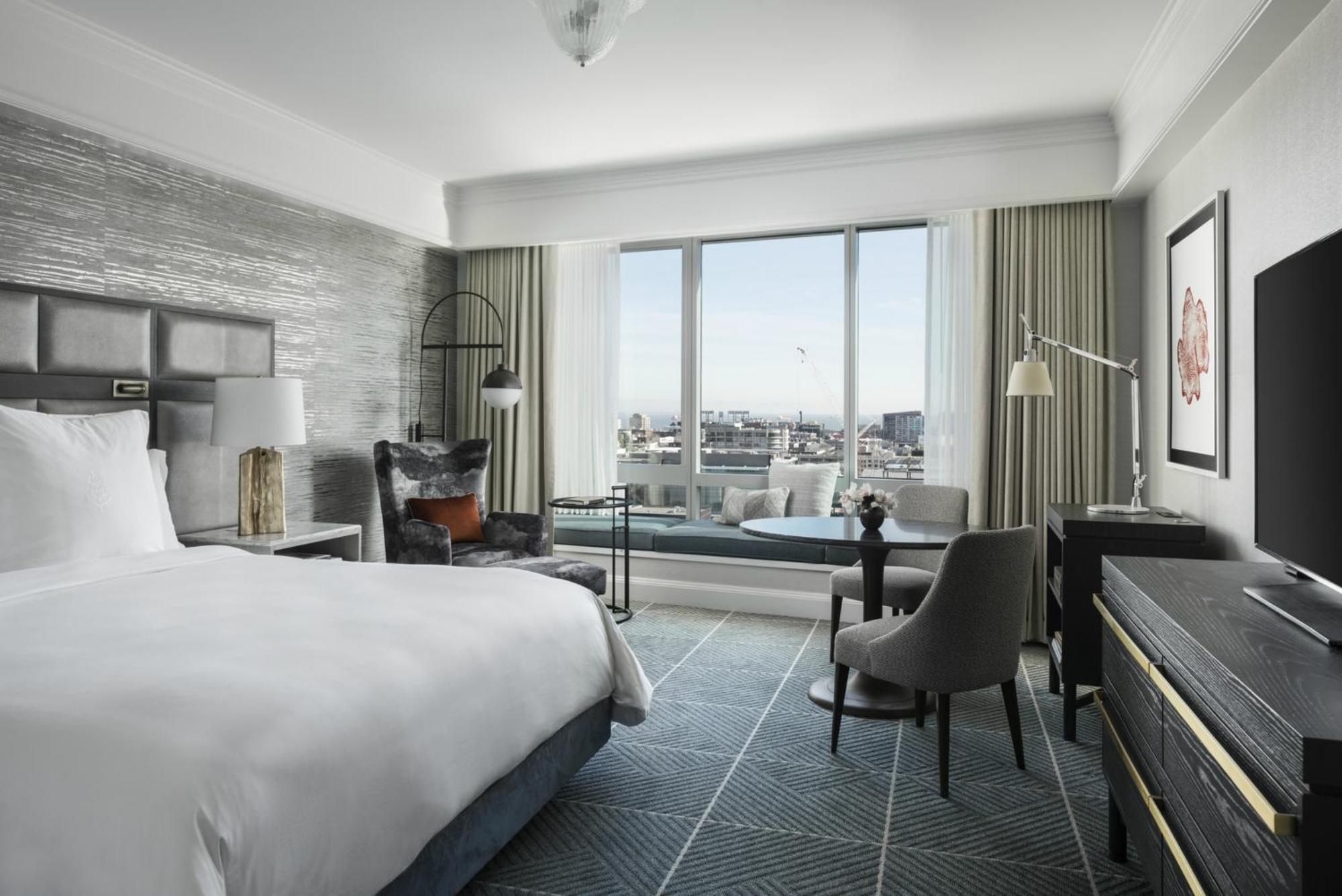 Deluxe King Room,1438324234:JPEG