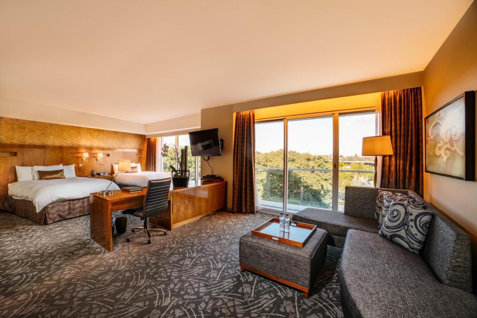 Queen Suite