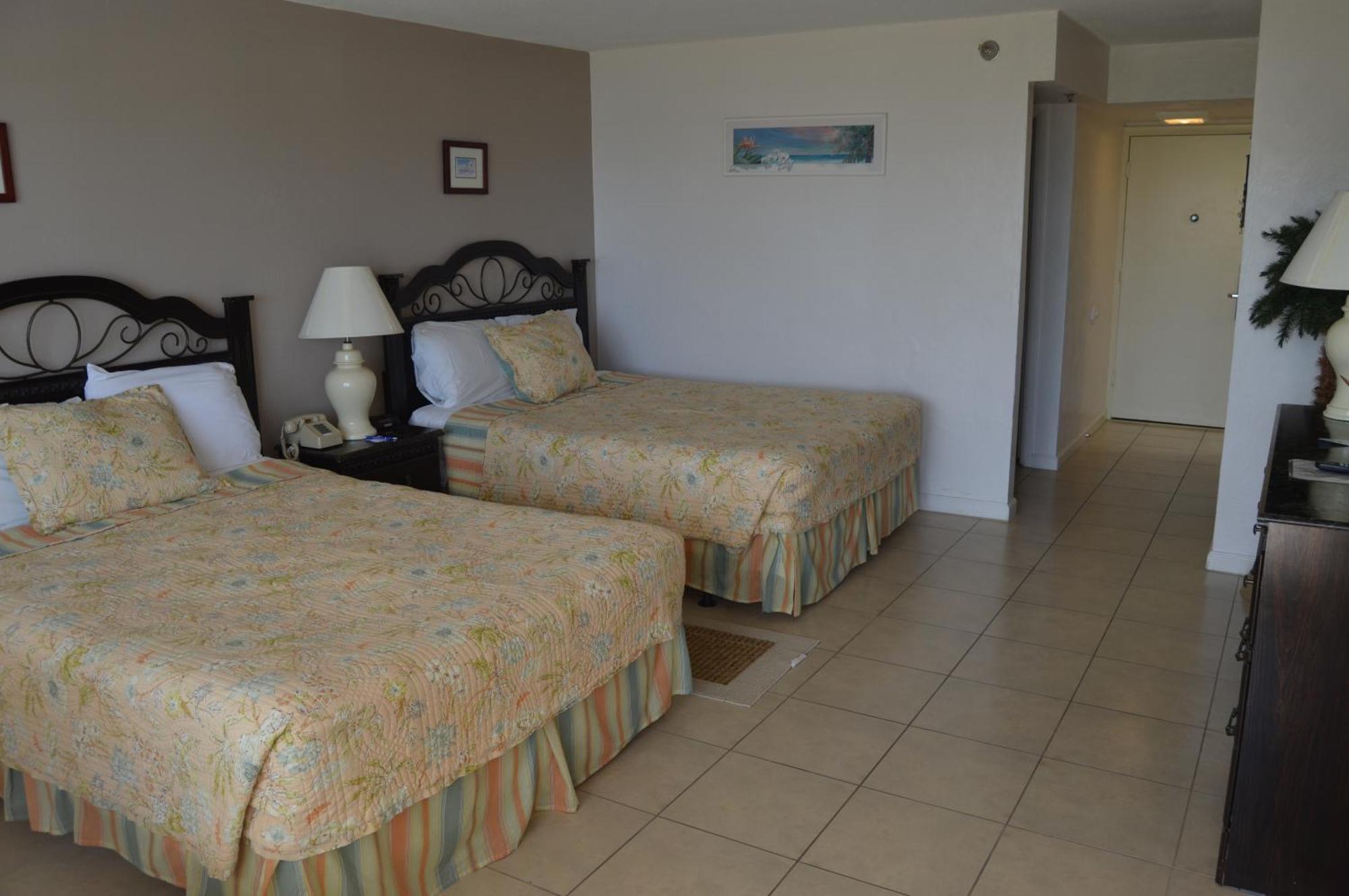 Queen Room with Two Queen Beds - Ocean View