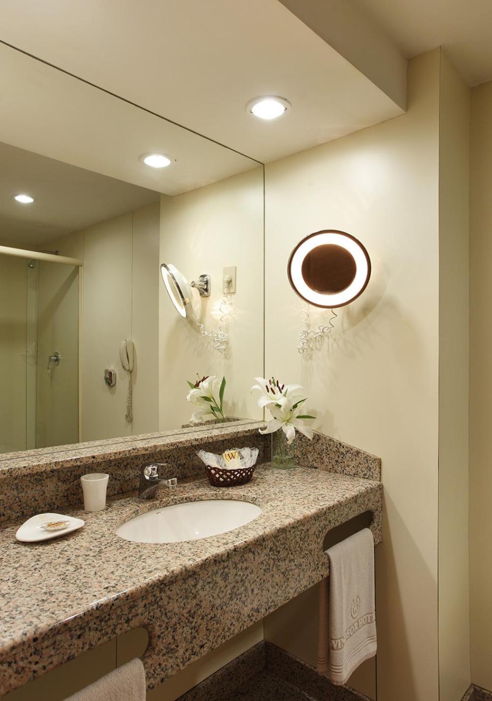 Quarto Luxo com 2 Camas de Solteiro e Vista da Cidade,1615651297:JPEG