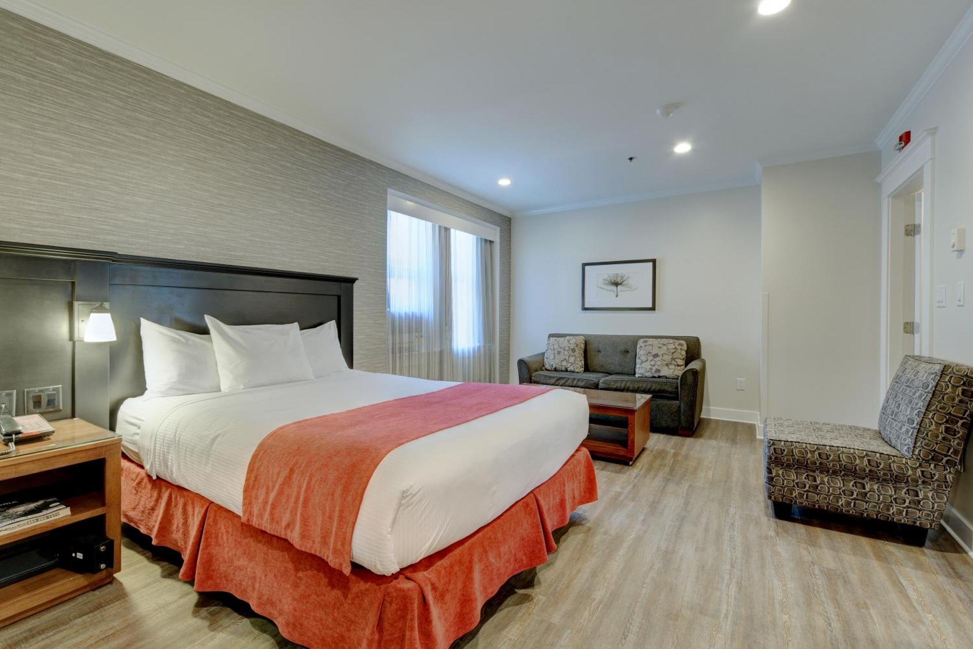 Chambre Lit Queen-Size avec 2 Lits Queen-Size et Canapé-Lit