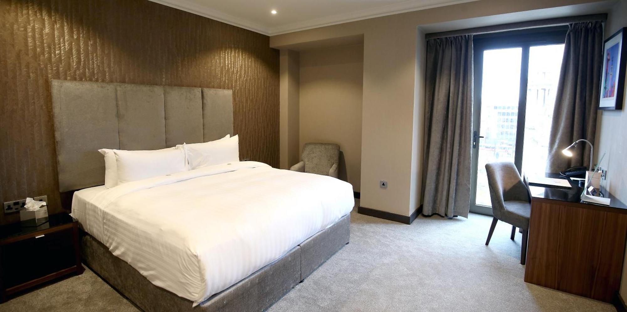 Chambre Lit King-Size Exécutive - Vue sur Ville