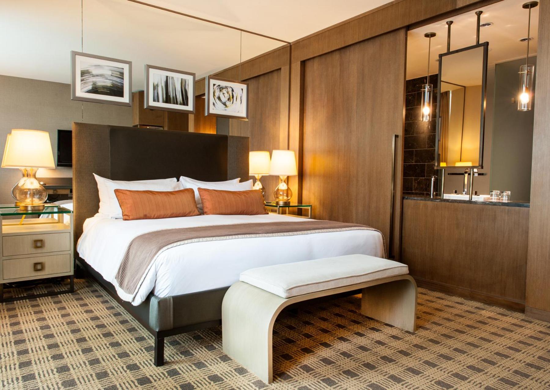 Chambre Lit King-Size - Accessible aux Personnes à Mobilité Réduite
