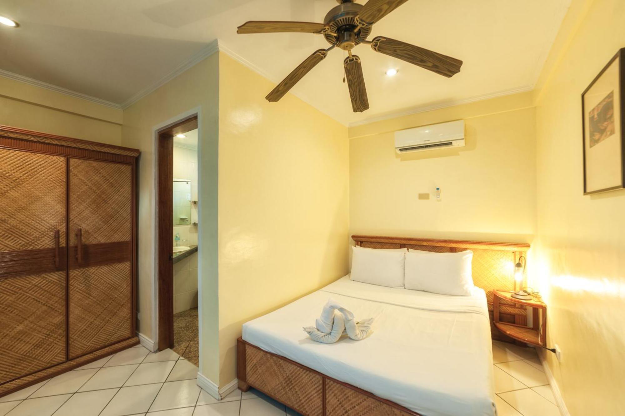 Standard Double Room,1213760773:JPEG