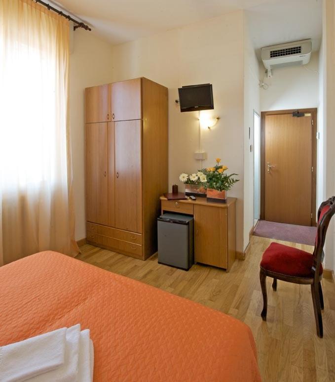 Double or Twin Room,1214129164:JPEG