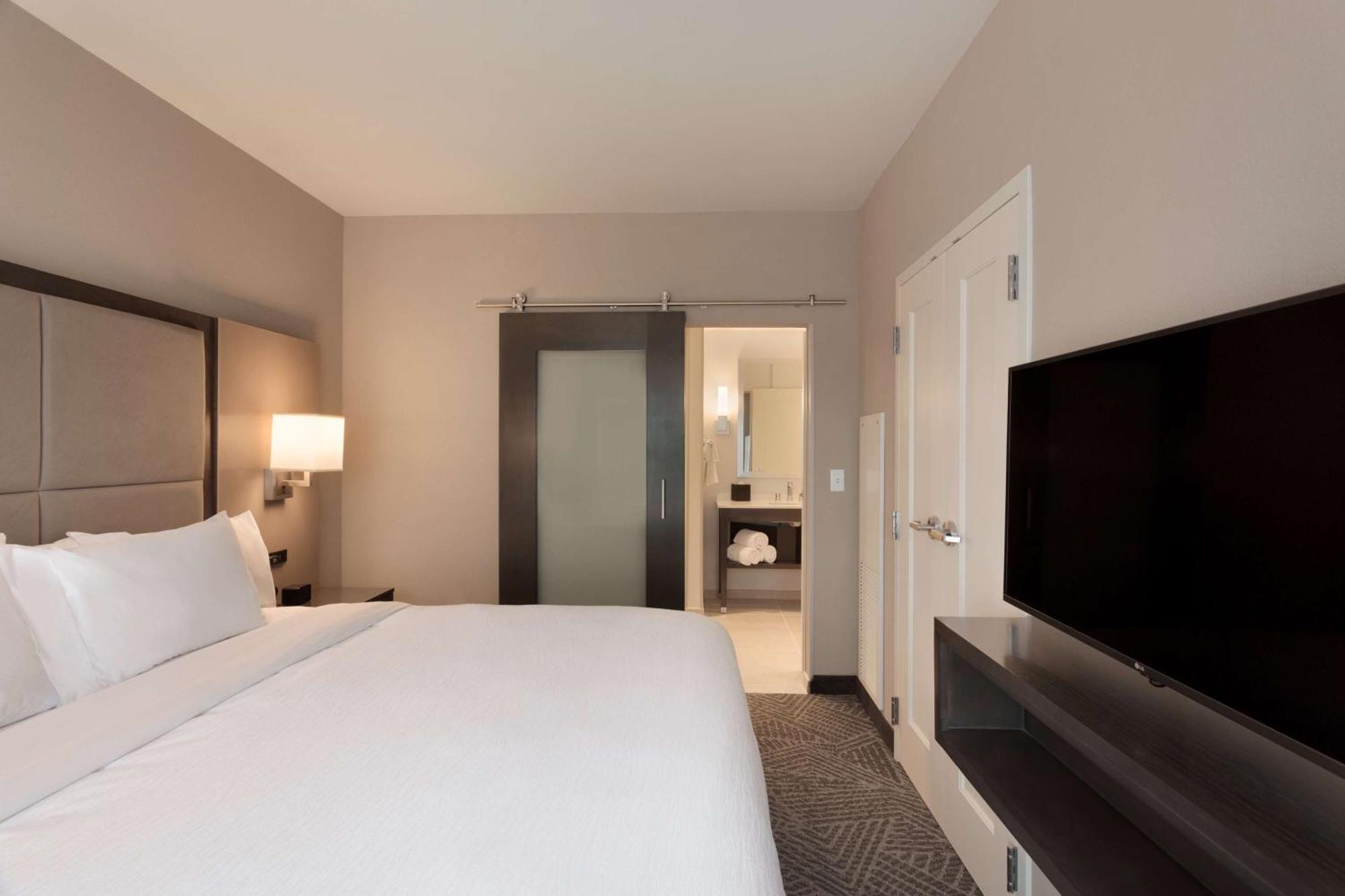 Two-Bedroom King Suite