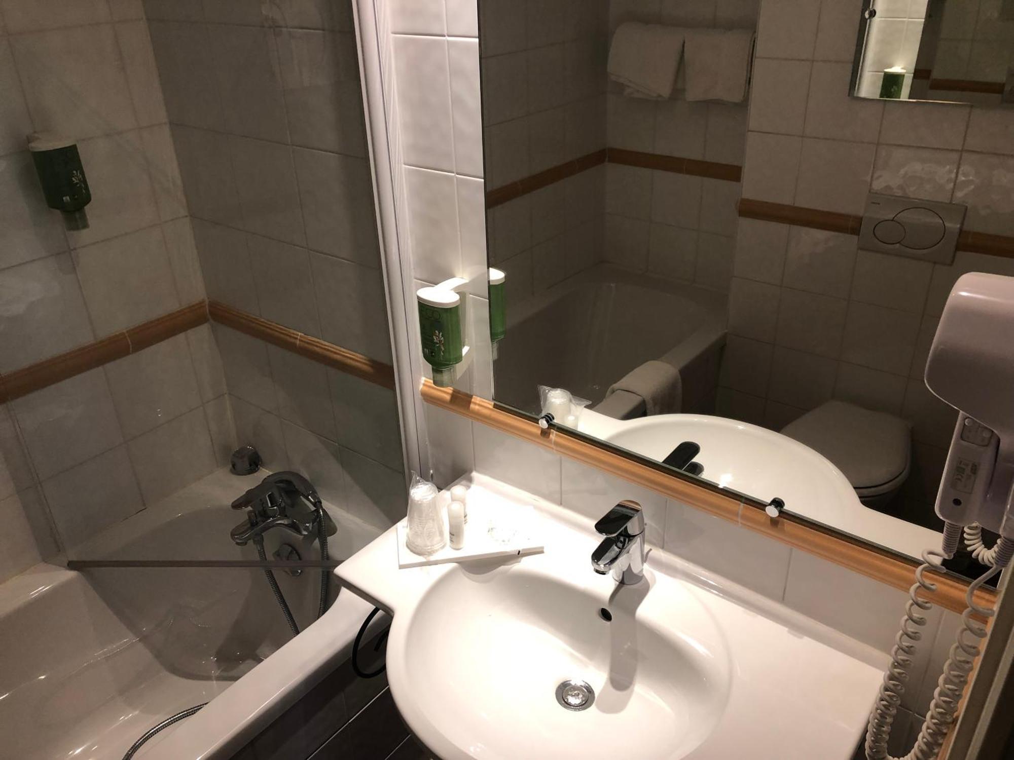 Triple Room,1214966086:JPEG