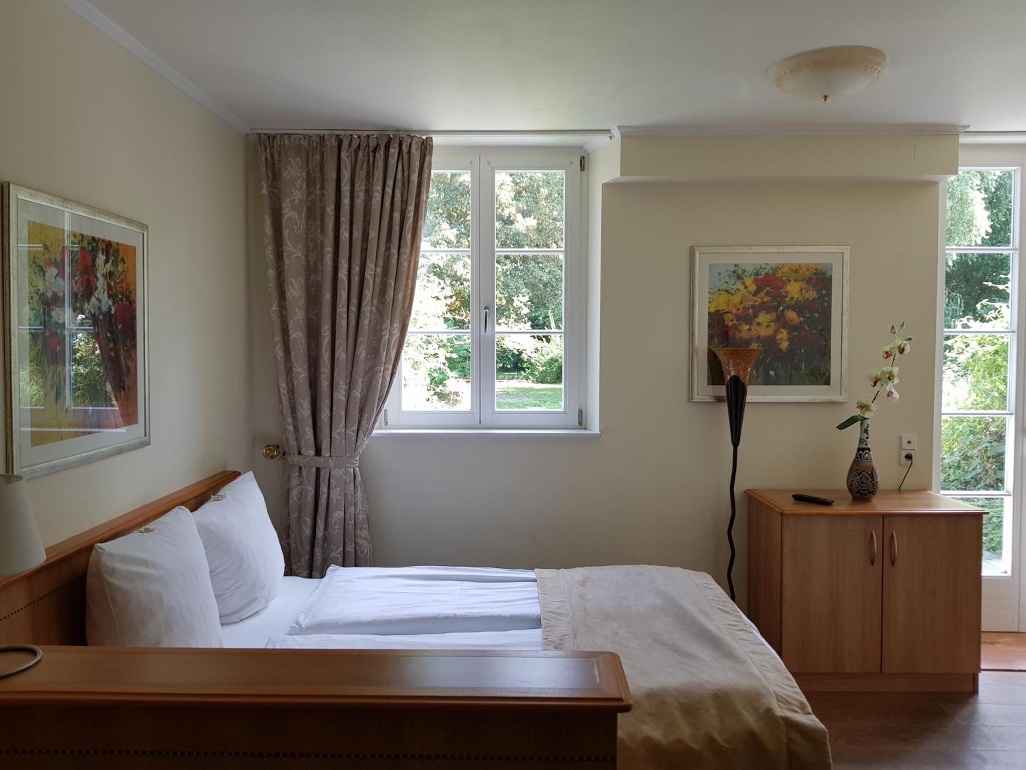 Single Room,1215066418:JPEG