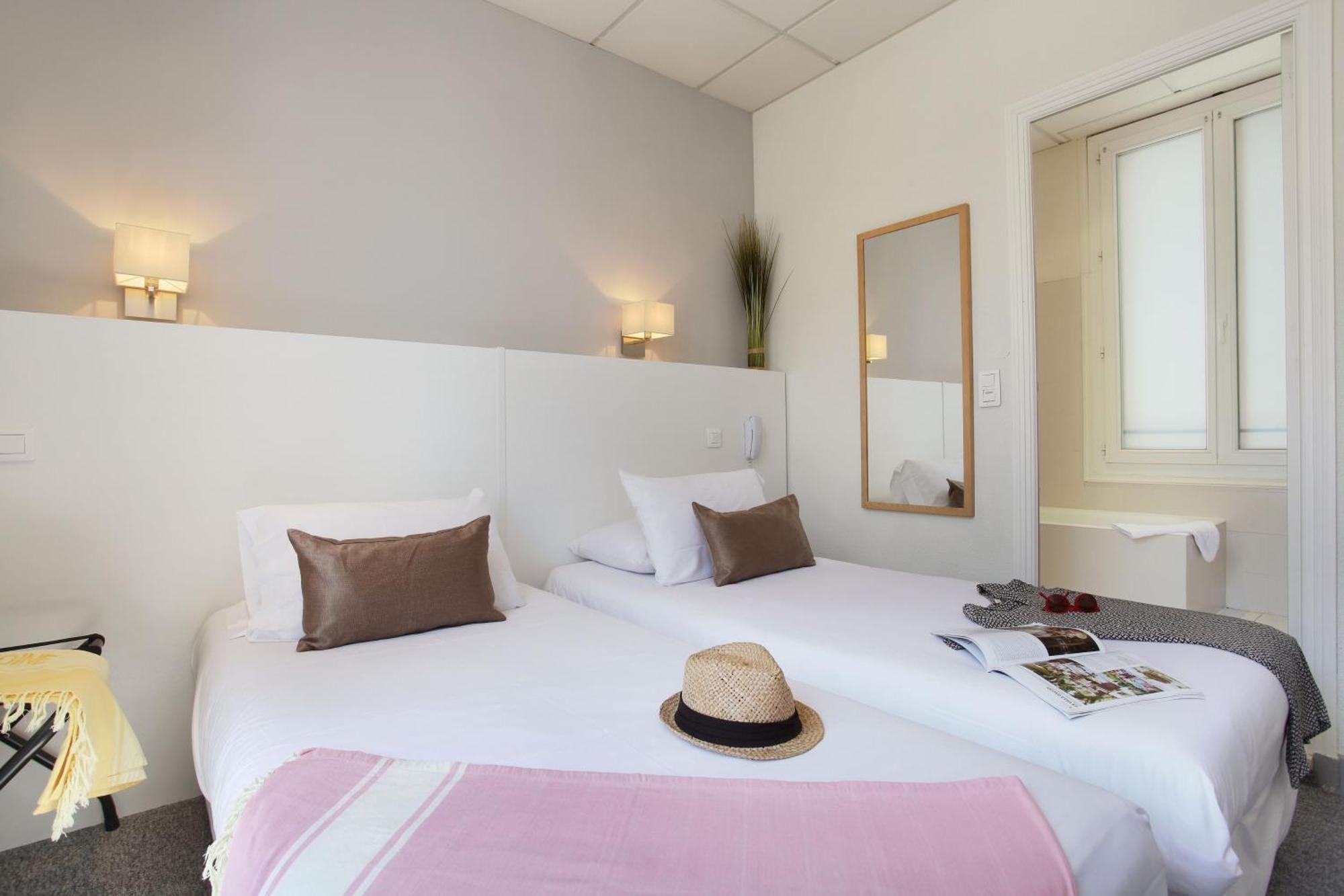 Quarto Superior com 2 Camas de Solteiro