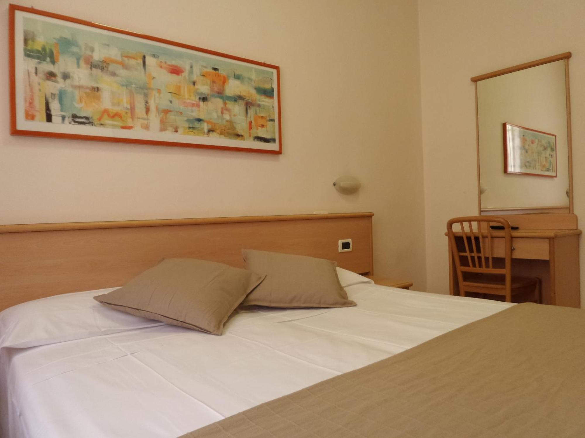 Double or Twin Room,943417840:JPEG
