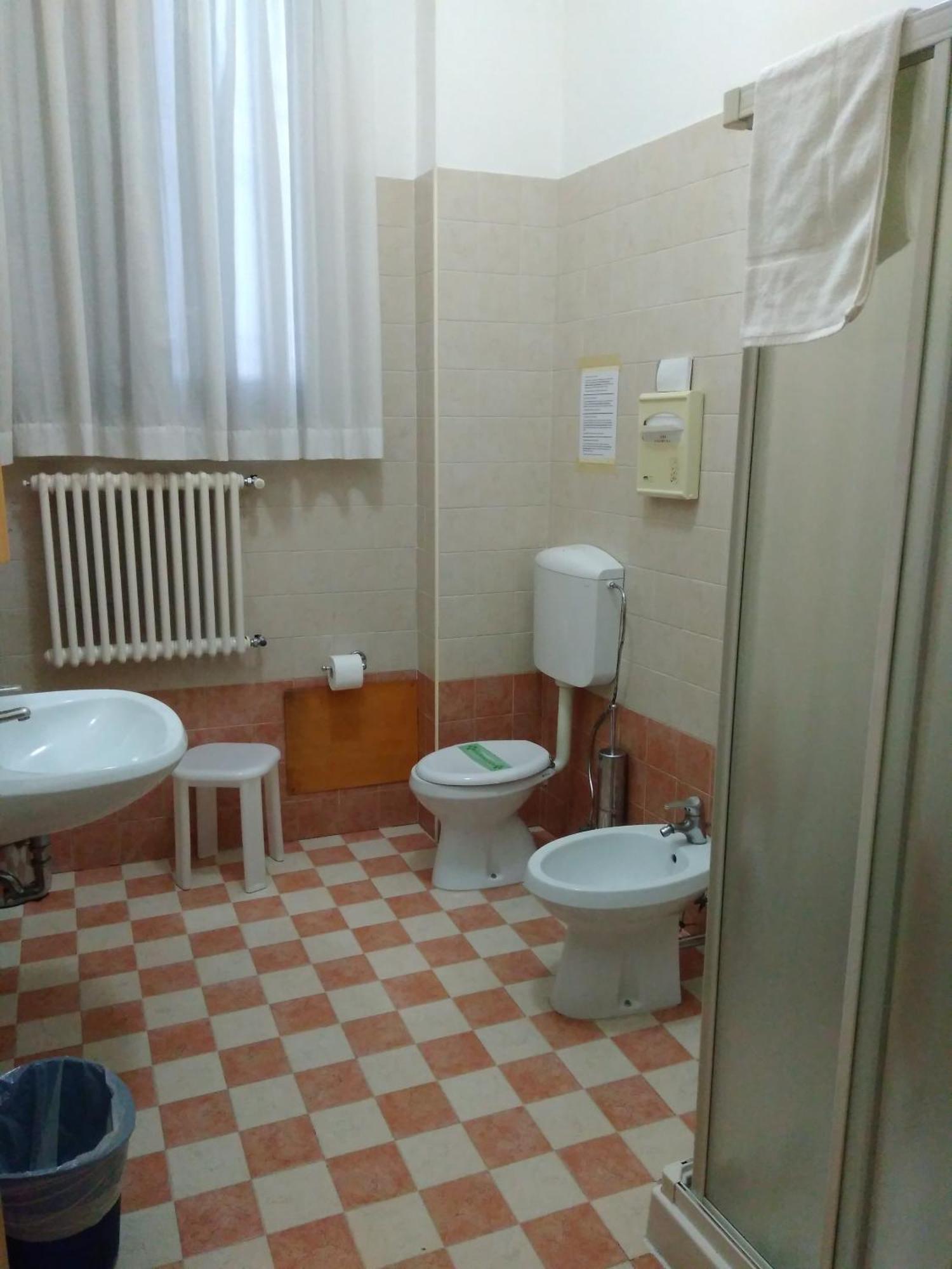 Quarto Duplo ou Twin com Casa de Banho Partilhada