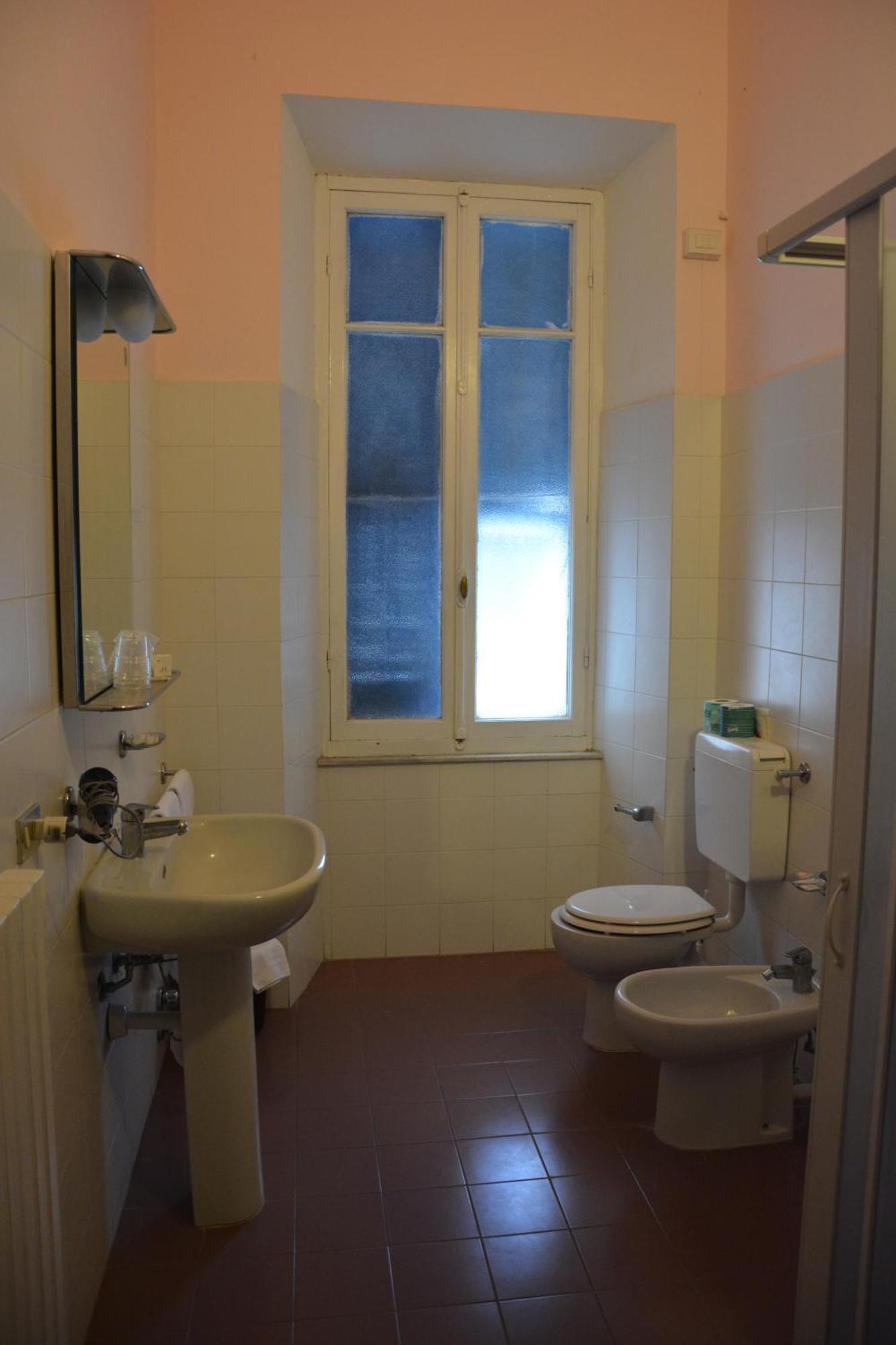 Single Room with Private Bathroom,1216066639:JPEG