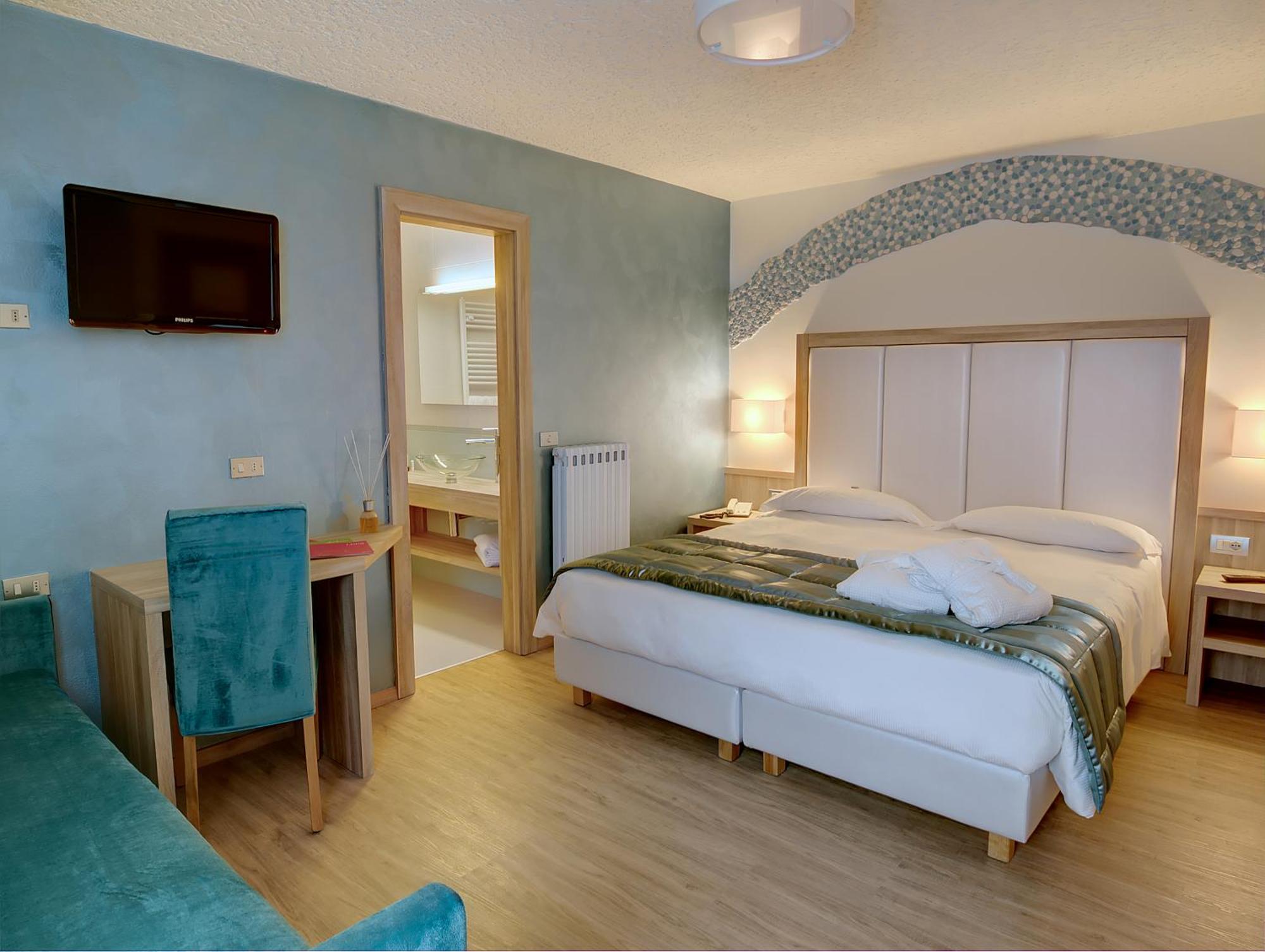 Quadruple Room with Bathroom,1447086127:JPEG