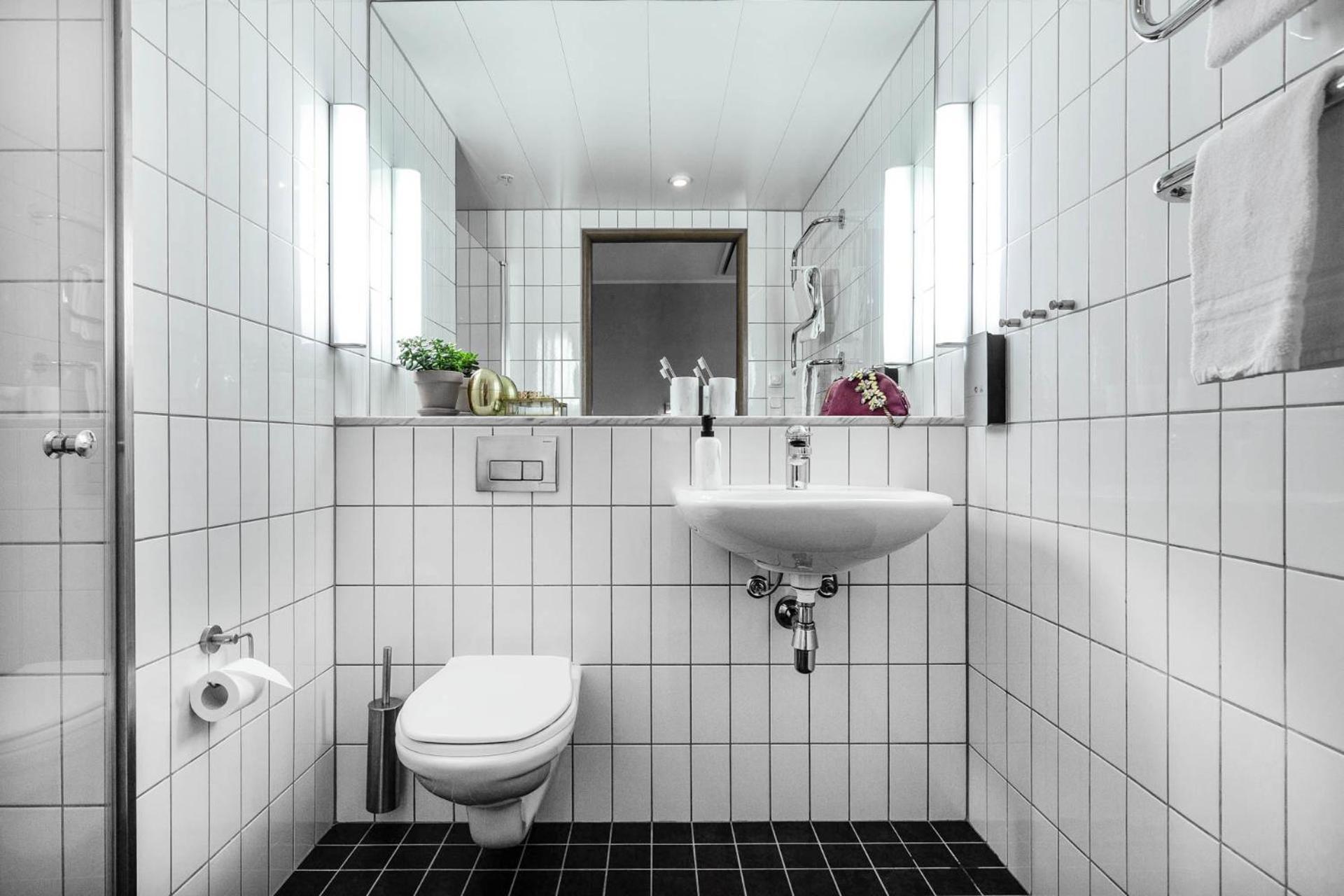 Two-Bedroom Apartment,1216646764:JPEG