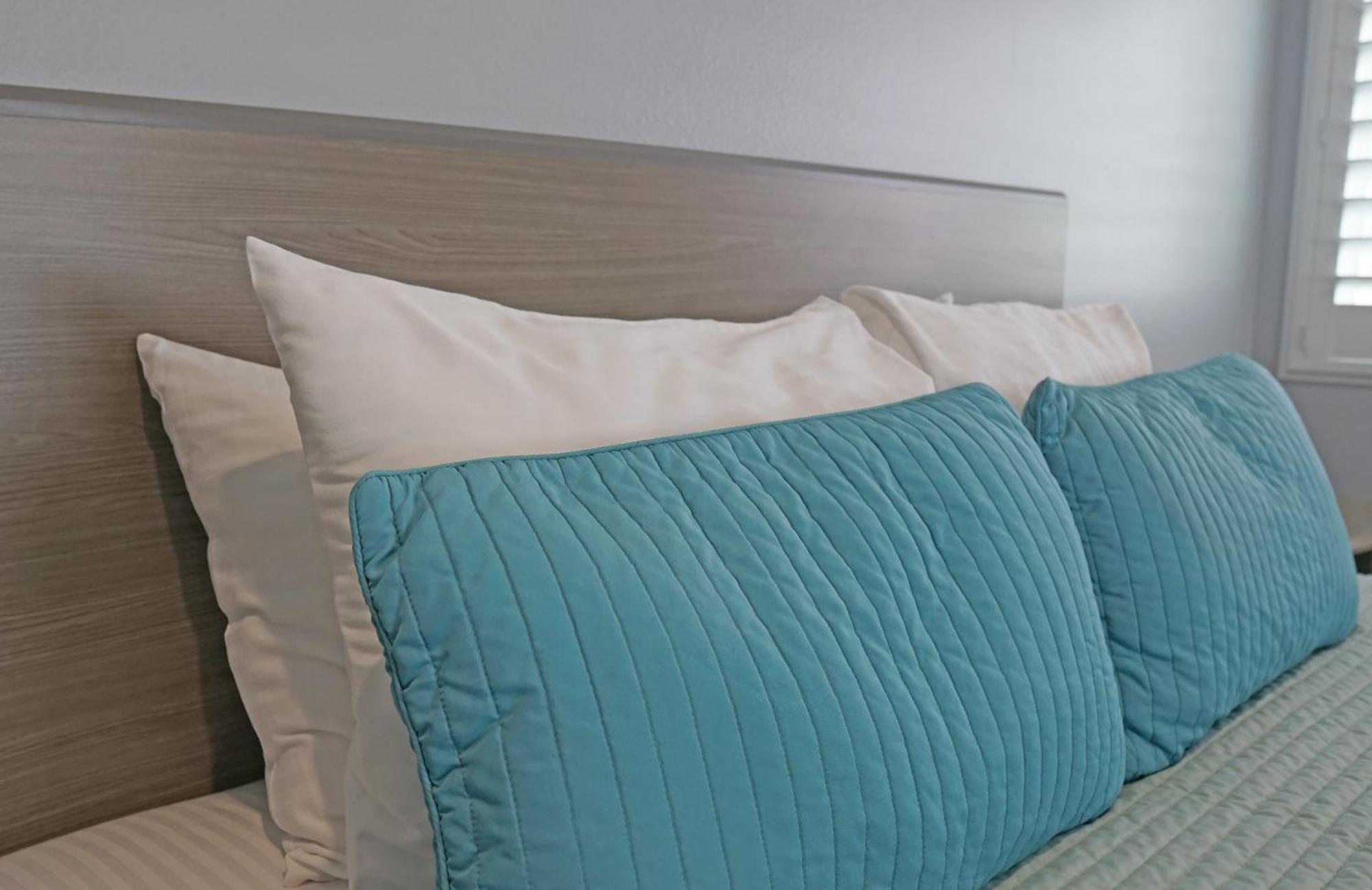 Standard King Room,1216878811:JPEG